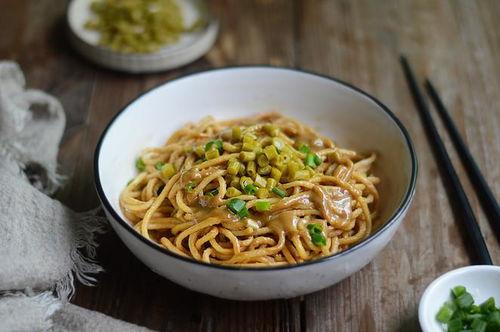 西安美食爆料热干面视频,传统美食新演绎  第3张